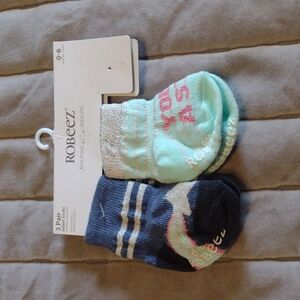 NWT Robeez Socks: 0-6 Months